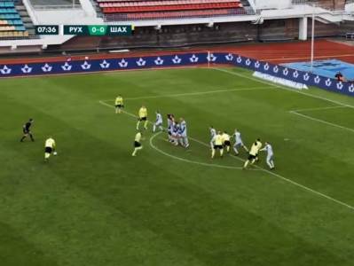  Sevnula levica srpskog beka: Nekadašnji fudbaler Partizana, Zvezde i Voše opalio iz slobodnjaka Miha 