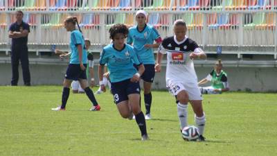  Sarajke kao "bose po trnju" 