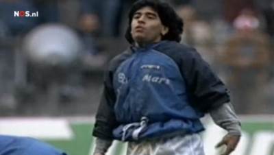  umro-dijego-maradona-preminuo-zagrevanje-napoli-bajern-minhen-snimak-najnovija-vest 