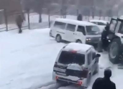  Vanredno stanje u Rusiji zbog ledene oluje: Nekoliko hiljada ljudi i dalje bez struje i grijanja! (VIDEO) 
