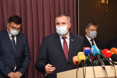  Višković: Ne razmatramo umanjenje nadležnosti lokalnim zajednicama 