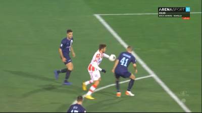  3 sporne situacije sa meča Zvezda - Rad: Prvo je Pavkov "poneo" loptu rukom, a onda su se žalili  