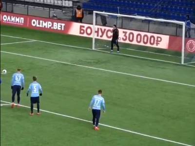  Sumnjiva posla u Rusiji: Suđen penal u finišu meča, a onda je golman ostavio cijelu stranu praznu! (VIDEO) 