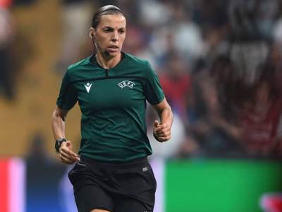  Francuskinja Stefani Frapar prva žena sudija u Ligi šampiona sudi Juventus - Dinamo Kijev 