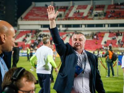  FK Vojvodina navijači tjeraju predsjednik Bajatović 