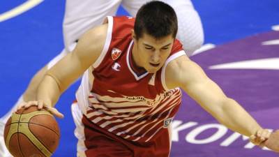  Mitrović novi kapiten Zvezde, Radenović ostaje? 