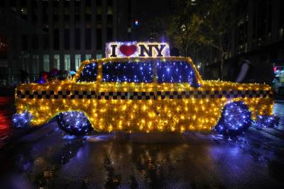  Praznični ukrasi na njujorškoj Petoj aveniji 