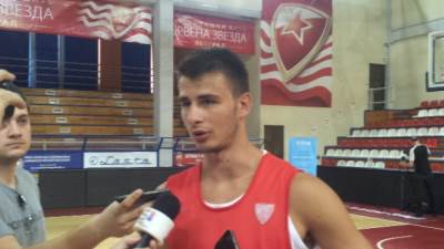  Dangubić: Igrač sam Zvezde, ostalo me ne zanima 
