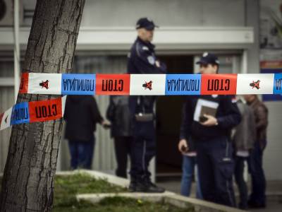  Horor u novosadskom domu penzionera: Pronađen mrtav muškarac s nožem u vratu 
