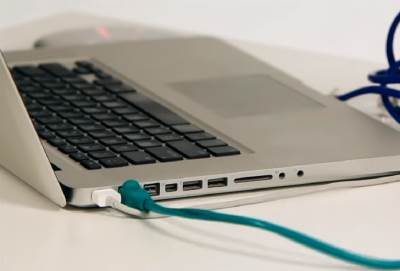  Internet bez njega neće biti isti: Umro nije, a već su ga sahranili i održali govor, pamtićemo ga i po zlu i po dobru!! 