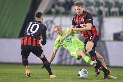  Bundesliga 11. kolo Volfsburg Ajntraht 2 1 