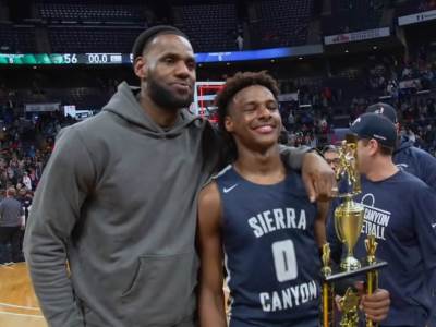  Lebron-zbog-sina-ide-iz-Lejkersa. 