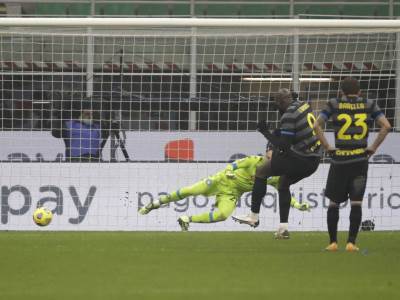  Inter - Napoli 1:0, Đenova - Milan 2:2 Serija A 12. kolo rezultati i tabela 