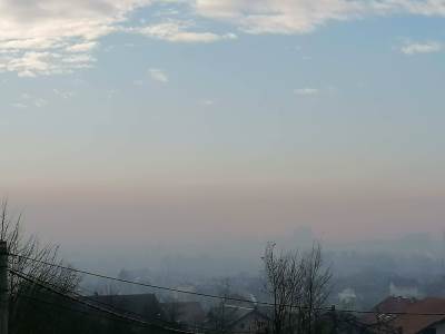 Zagađenje vazduha u Semberiji: Građani zbog smoga ne izlaze iz kuća 