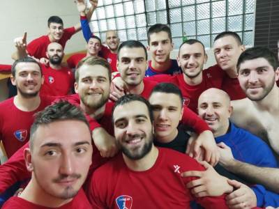  RK Borac RK Besa slavlje svlačionica igrači slika 