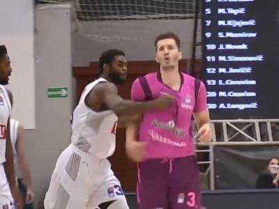  mega-buducnost-podgorica-vili-rid-udarac-u-grudi-filip-petrusev-frka-video 
