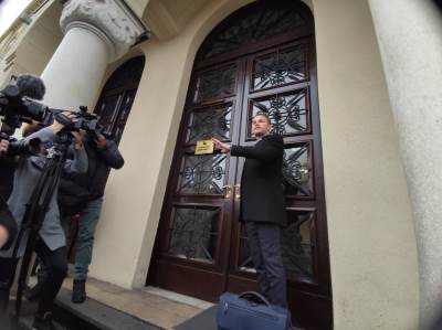  Preuzima dužnost gradonačelnika: Draško Stanivuković stigao u Gradsku upravu (FOTO) 