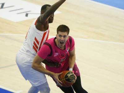  Zvezda hoće Petruševa, a on otkrio gde nastavlja karijeru: Vunderkind Mege već doneo odluku! 