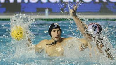  vaterpolo-crvena-zvezda-osvojila-kup-2020-trofej-posle-sest-godina 