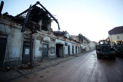  Gradonačelnik Petrinje vraća državi novac: ''Pomoć se dijeli po političkoj pripadnosti'' 