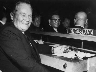  Kako je Tito slavio novu 1977: Luda žurka sa Čkaljom i tamburašima! VIDEO 