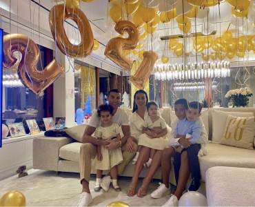  Kristijano Ronaldo vam želi bolju 2021: Da se svi držimo zajedno! 