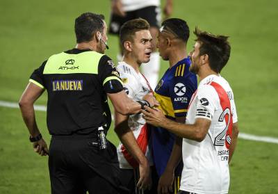  Boka Juniors - River Plejt 2:2 Drama u Superklasiku i kad nema navijača četiri gola, dva crvena 