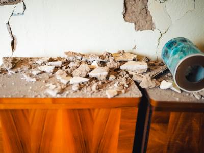  Stigli kontejneri za najugroženije u potresu u Kostajnici 