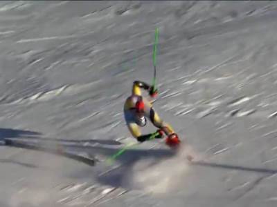  Uletio u cilj kao metak, a onda doživio horor povredu: Pri ogromnoj brzini pao pravo na glavu! (VIDEO) 