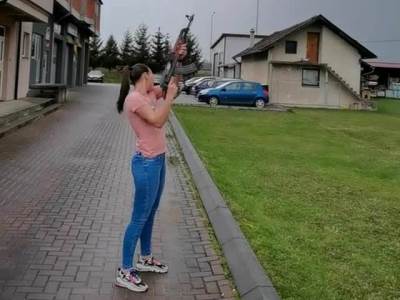  Zbog pucnjave na Badnji dan uhapšena djevojka iz Laktaša (VIDEO) 