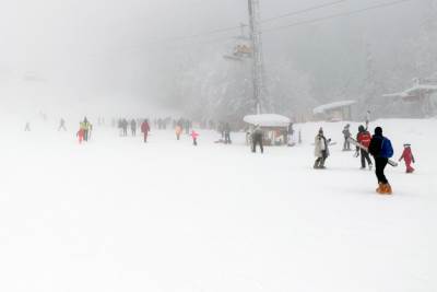  Bjelašnica: Nesreća na skijanju, teže povrijeđena djevojka 