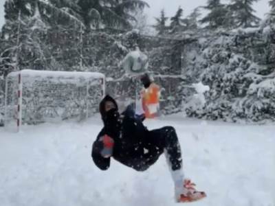  ivan-saponjic-sneg-atletiko-madrid-spanija-video-instagram-otkazana-utakmica 