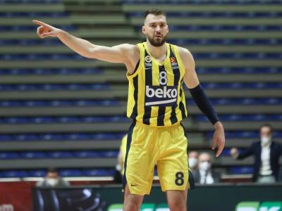  marko-guduric-fenerbahce-forma-igor-kokoskov-pobeda-evroliga 