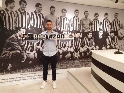  Partizan potpisao Marko Živković 