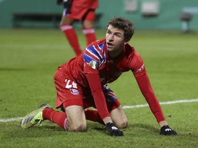  Trener Bajerna hansi Flik ne vjeruje šta se desilo: Pravi šok! Bajern Minhen ispao iz Kupa DFB Pokal 