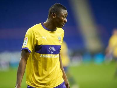  umar-sadik-golovi-almerija 