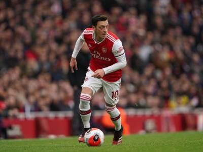  mesut-ozil-arsenal-ga-i-dalje-placa 