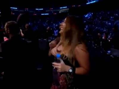  dastin-poarje-dzoli-dekolte-ufc-mma-borba-konor-mekgregor 