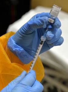  Doktorka sa Šolte odbija da vakciniše pacijente: "Oboljećete na mozak" 