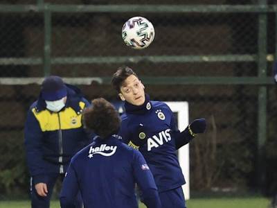 Mesut Ozil bez gola asistencije Fenerbahče transfer ukupno 19 milona evra 