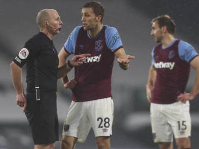  Premijer liga Fulam - Vest Hem lakat u glavu Aleksandar Mitrović Tomas Suček 