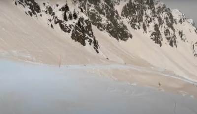  Pijesak iz Sahare stigao u Evropu: Snijeg na Alpama poprimio crvenu boju (VIDEO) 