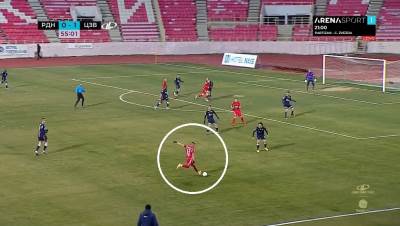  Prečka! Borjan zamalo primio najluđi gol sezone: Bivši bek Partizana "tukao" sa preko 35 metara! (VIDEO) 