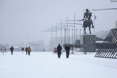  Snijeg paralisao Grčku: Totalni kolaps širom zemlje, zavejani autoputevi - a tek je počelo! FOTO, VIDEO 