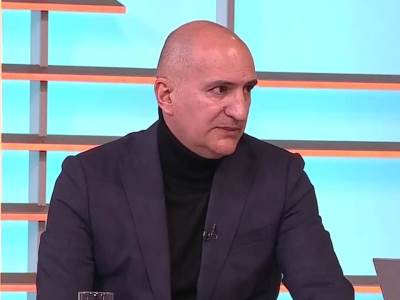  Mitar Mrkela Fk Crvena zvezda ima tim da namuči Milan 