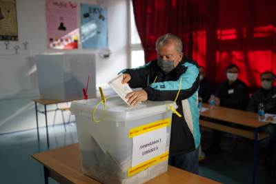  Pod lupom: Ponovljeni izbori u Doboju i Srebrenici protekli bez većih problema 