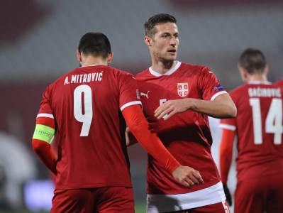  uros-spajic-kritike-zar-ne-bi-bilo-bolje-da-prestanes-da-igras-fudbal 