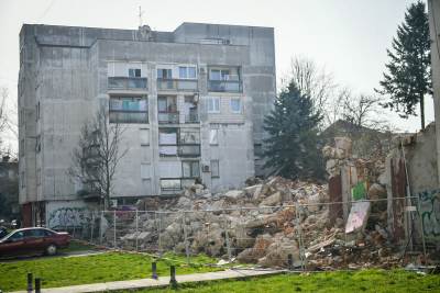  Počinje uklanjanje građevinskog otpada sa lokacije bivšeg kina "Kozara" 