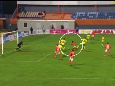  Šibenik Istra Trčao na koljenima i šutirao na gol 