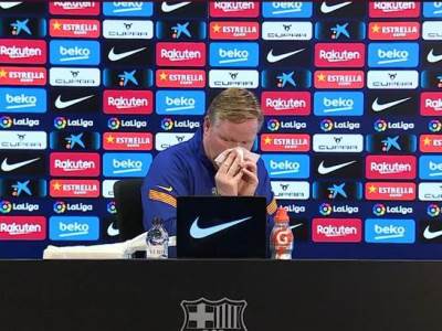  Kuman krvario na konferenciji, Barsa kaže da je sve u redu: Holandski stručnjak prekinuo obraćanje!  